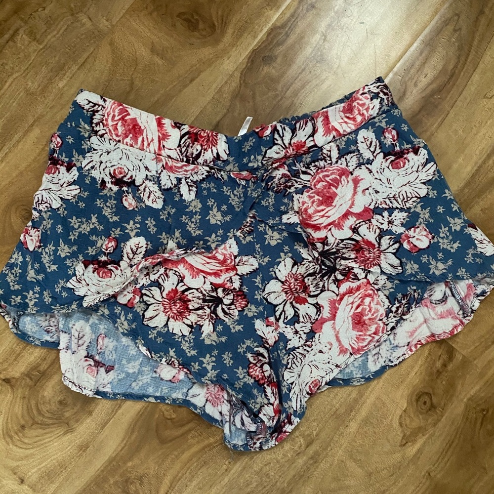 ⚡️Free People shorts ⚡️